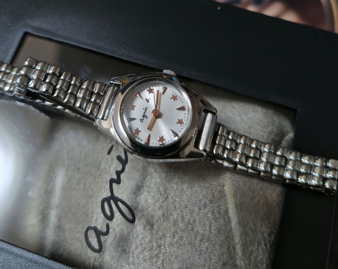 Agnes B. Analog Quartz Women