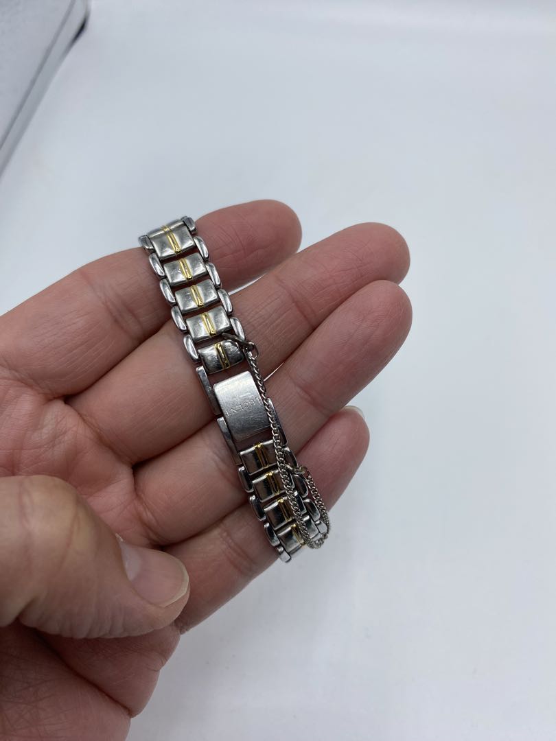 Seiko Lucent Analog Quartz Women