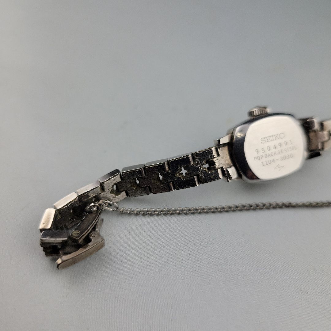 Seiko SALVIA L20240 Analog Mechanical (Manual) Women