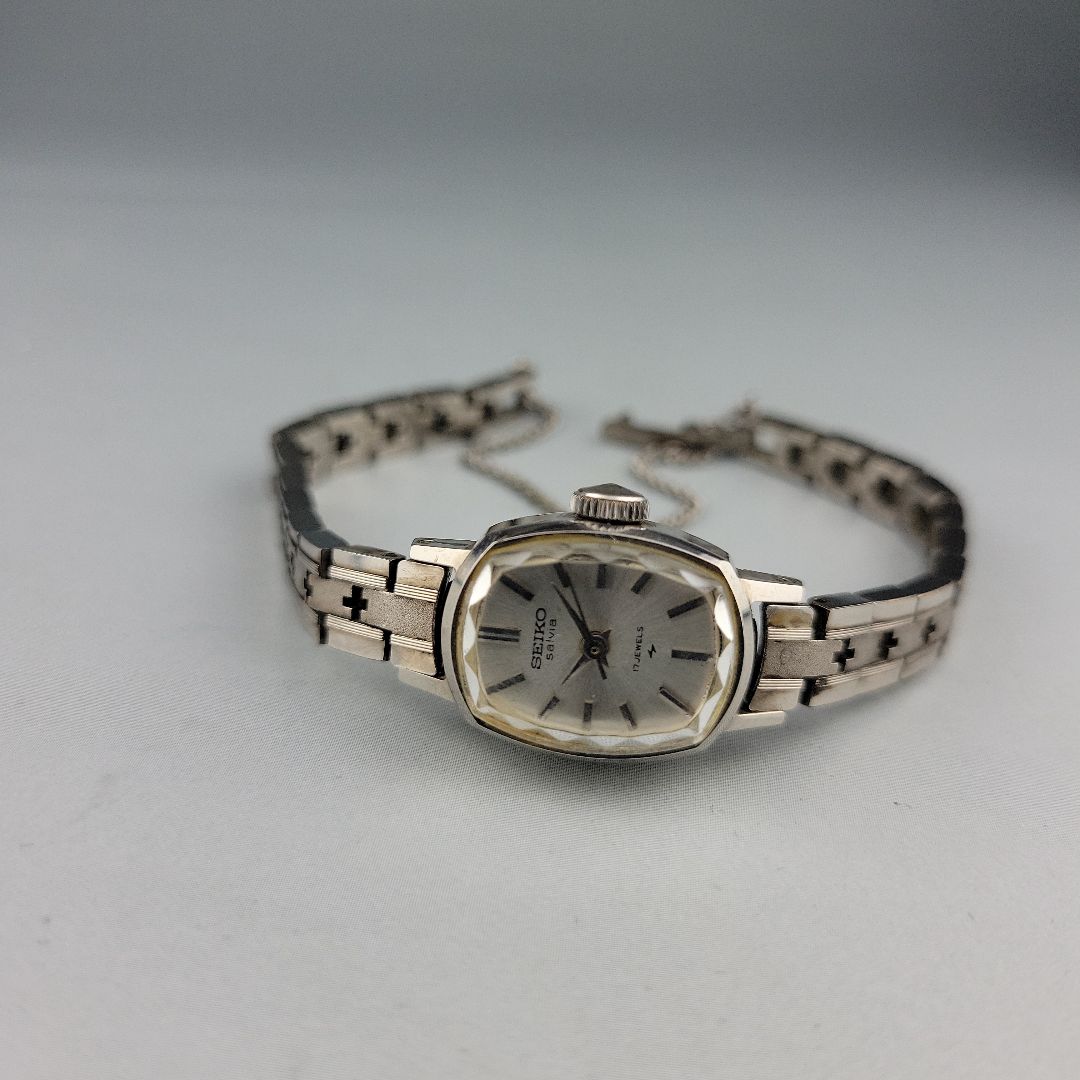 Seiko SALVIA L20240 Analog Mechanical (Manual) Women