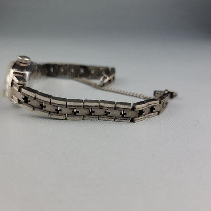 Seiko SALVIA L20240 Analog Mechanical (Manual) Women