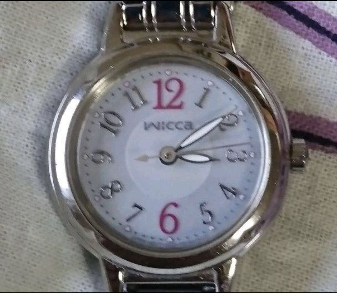 Citizen wicca Analog Solar Women