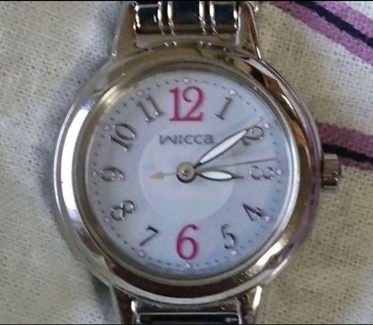 Citizen wicca Analog Solar Women