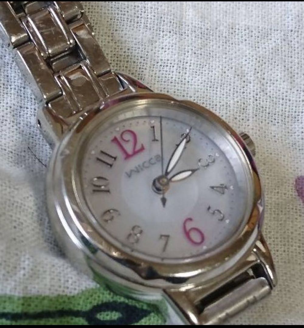 Citizen wicca Analog Solar Women