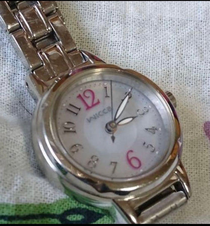 Citizen wicca Analog Solar Women