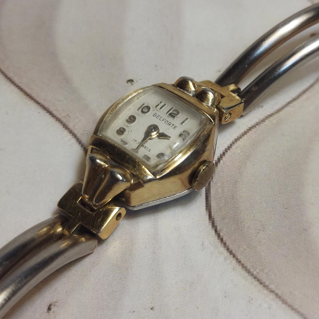 Belforte Analog Mechanical (Manual) Women