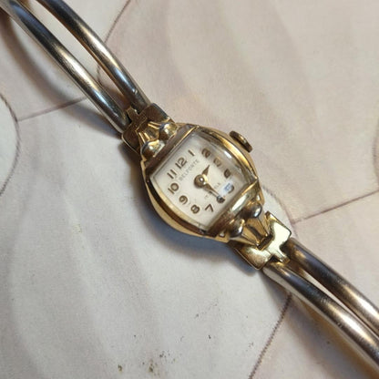 Belforte Analog Mechanical (Manual) Women