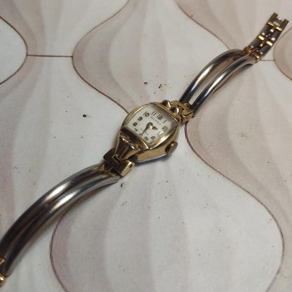 Belforte Analog Mechanical (Manual) Women