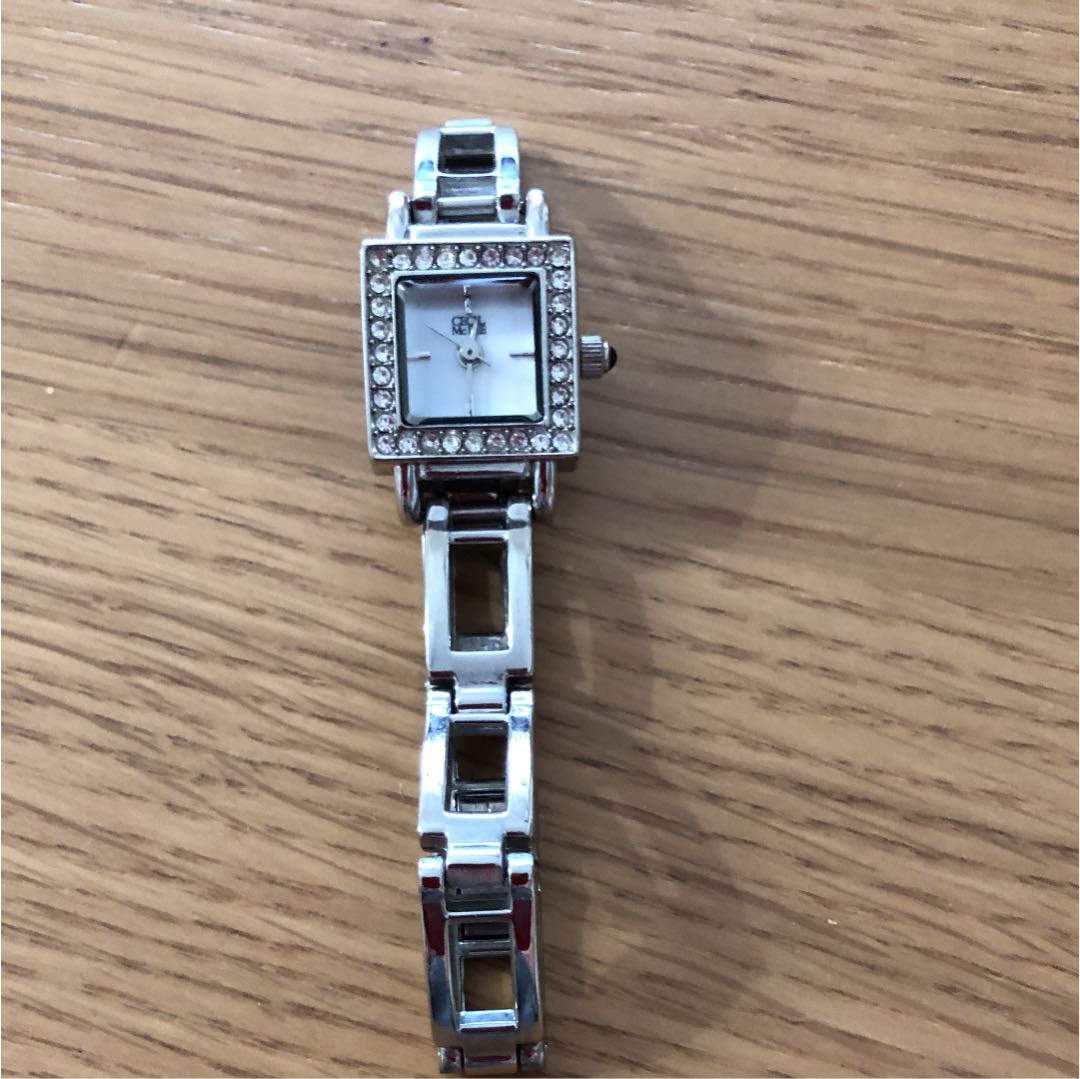 Cecil Mc Bee Analog Quartz Women