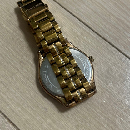 Analog Quartz Women