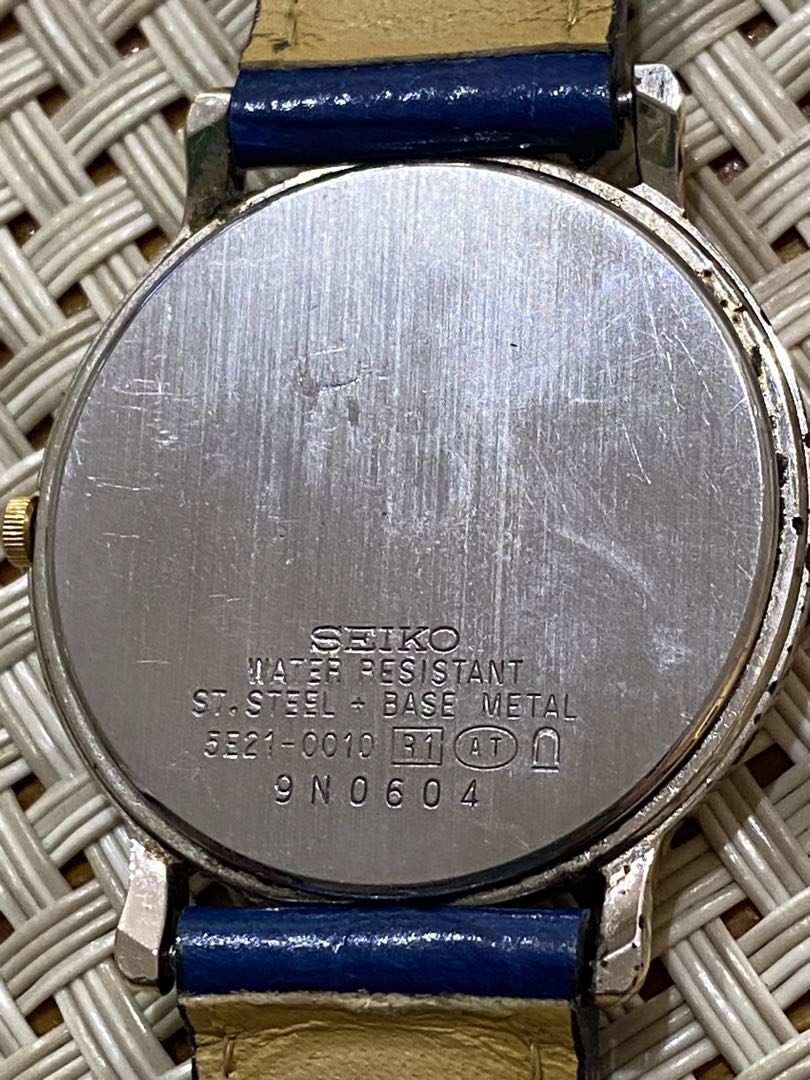 Seiko Spirit 5E21-0010 Analog Quartz Women