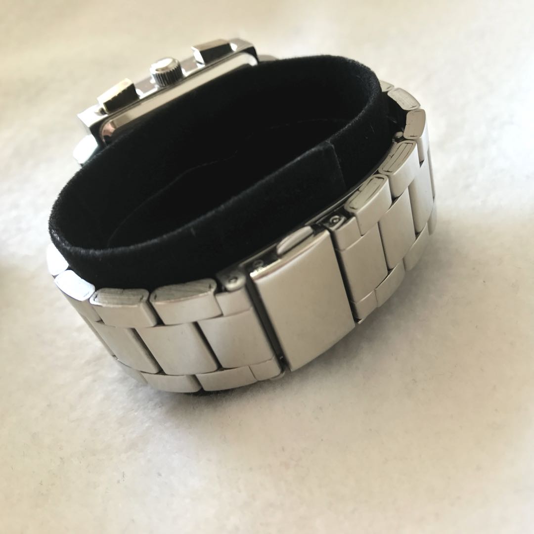 Backs Analog Quartz Women