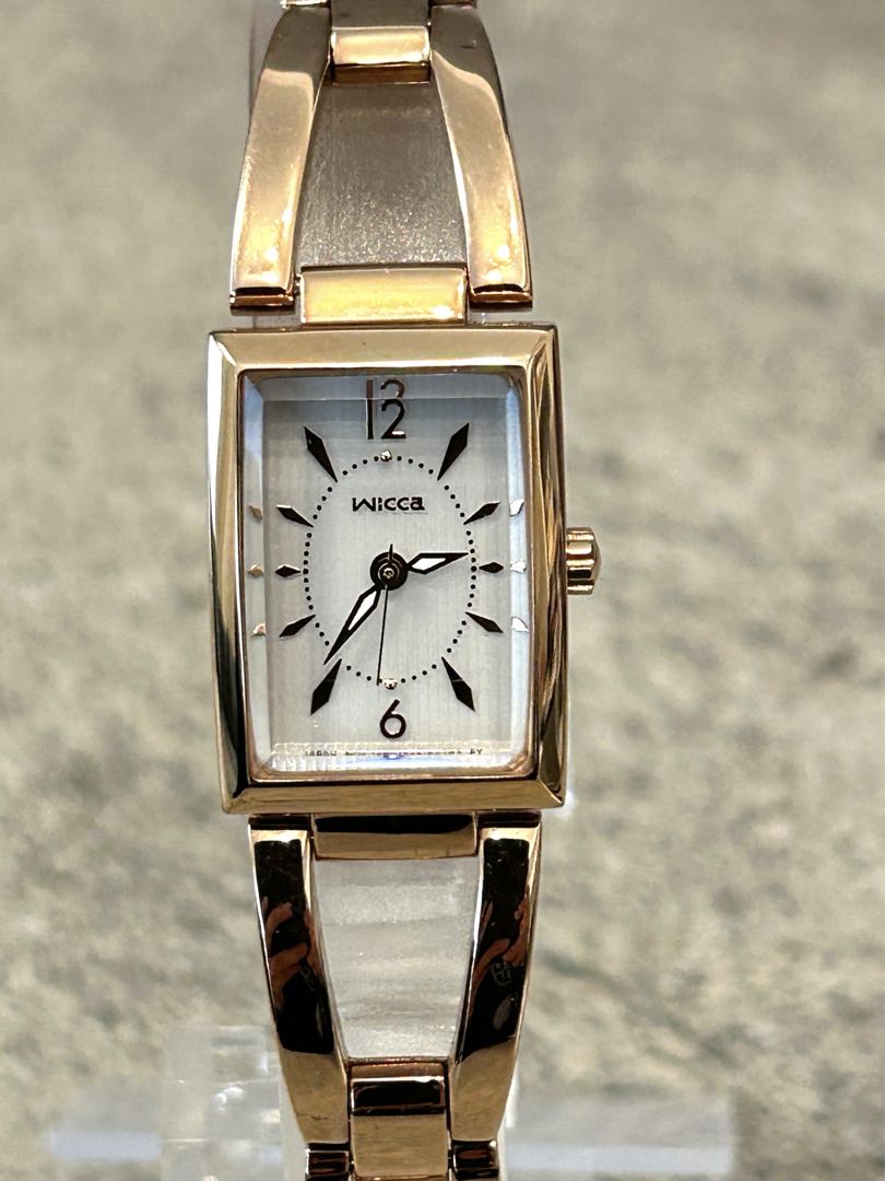 Citizen wicca B035-S120217 Analog Solar Women