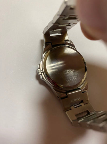 Seiko lk/lukia 5Y89-0B30 Analog Quartz Women