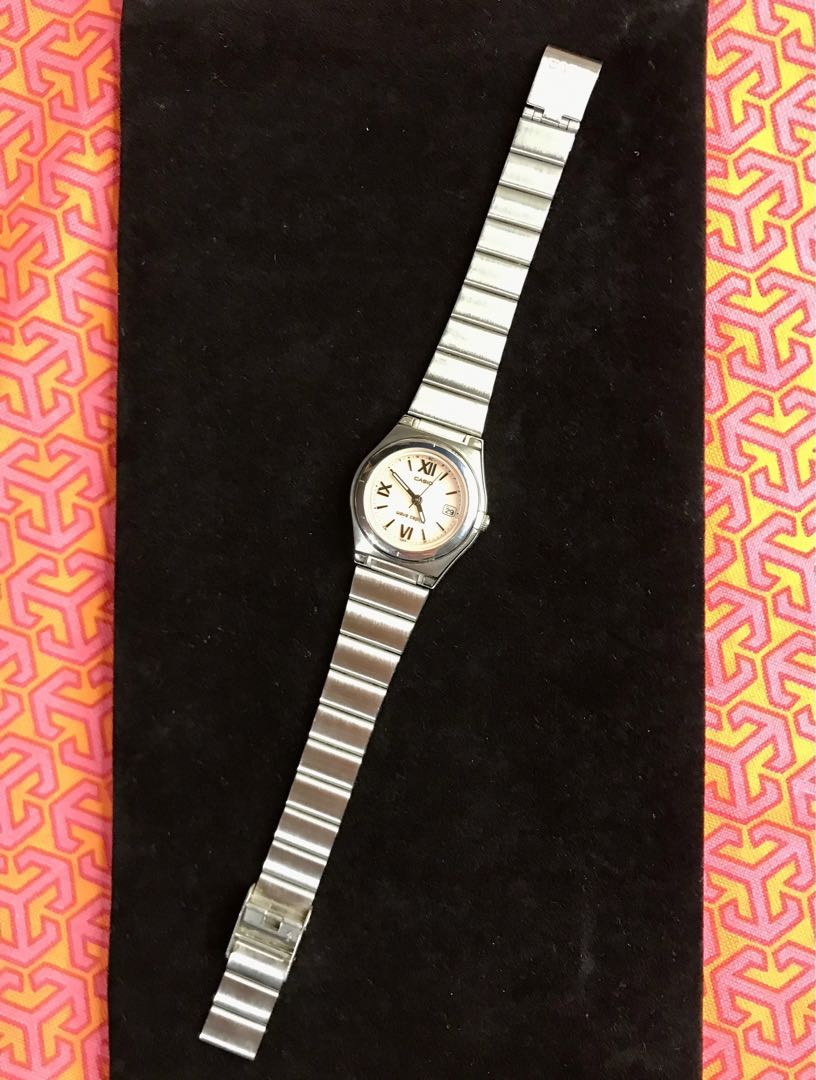 Casio Wave Ceptor LWS-10 Analog Solar Women