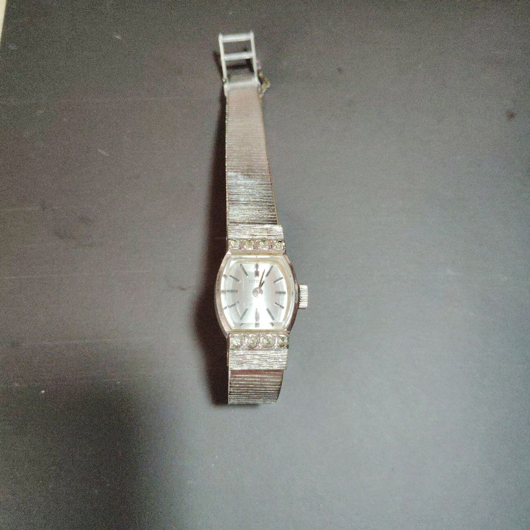 Citizen 1973 Analog Mechanical (Manual) Women
