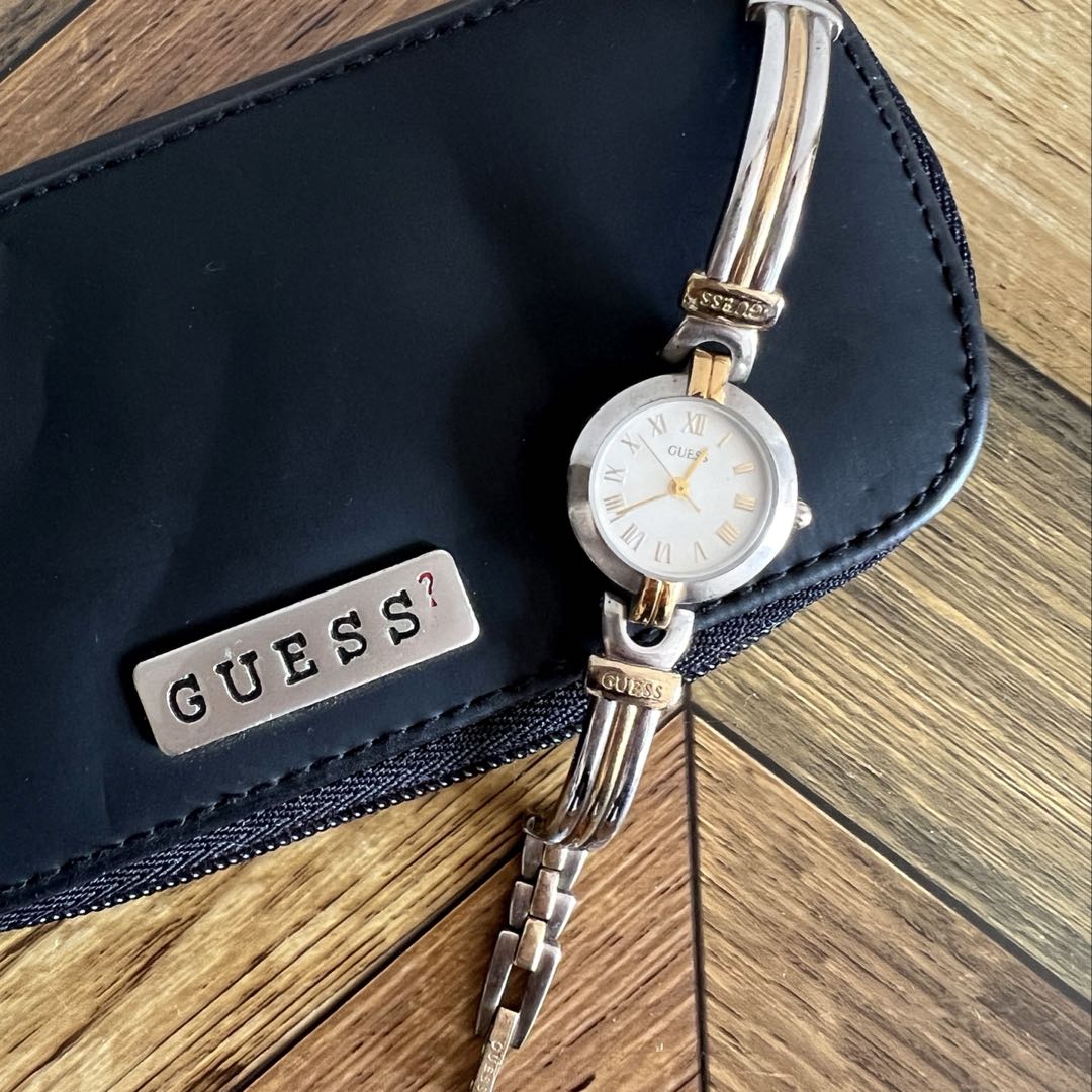Guess Analog Quartz Women