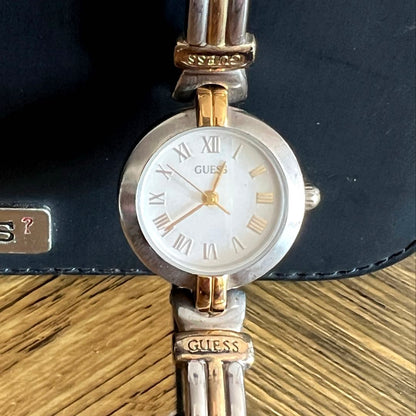Guess Analog Quartz Women