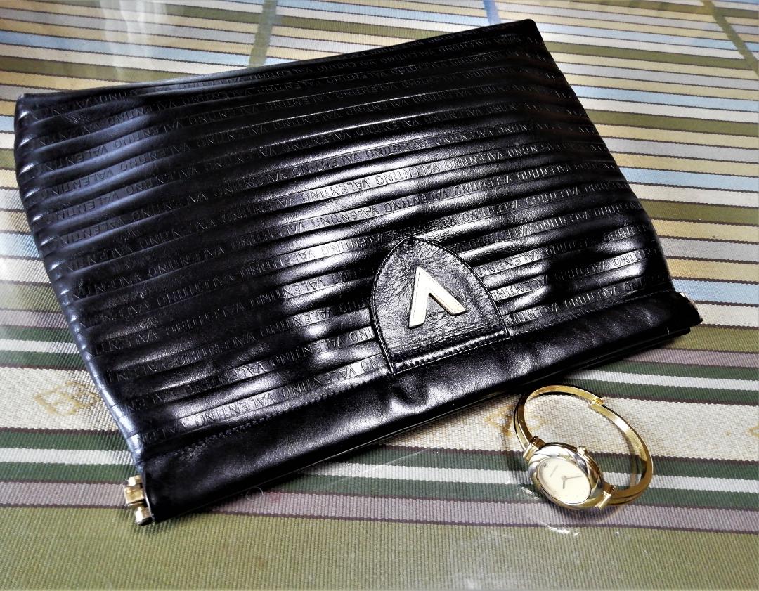 Mario Valentino Analog Mechanical (Manual) Women