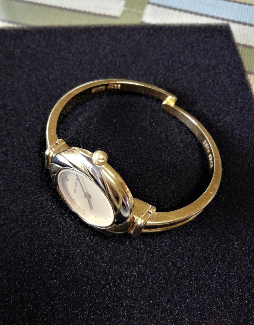 Mario Valentino Analog Mechanical (Manual) Women