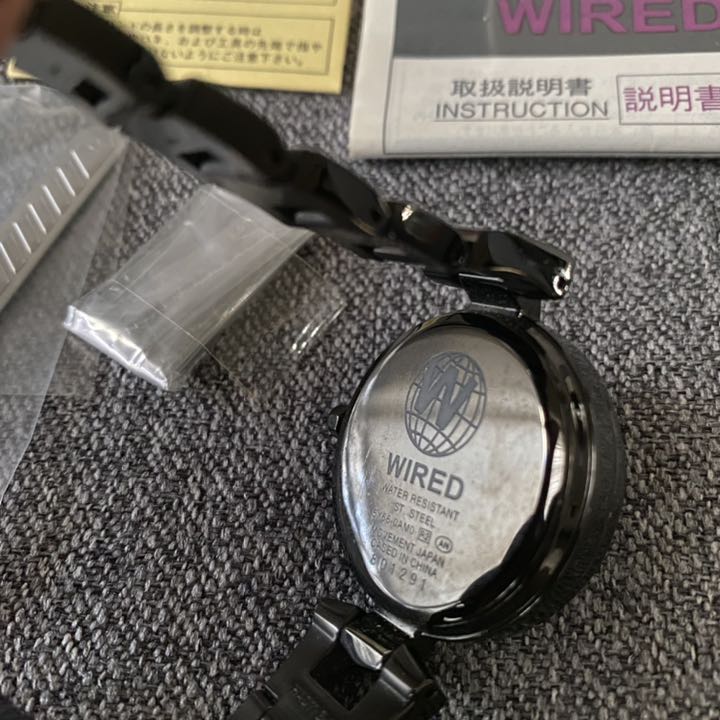 Seiko wired F 5Y66-0AM0 Analog Quartz Women