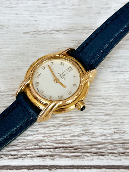 Fendi 300L Analog Quartz Women フェンディ Womenwatch.·*.