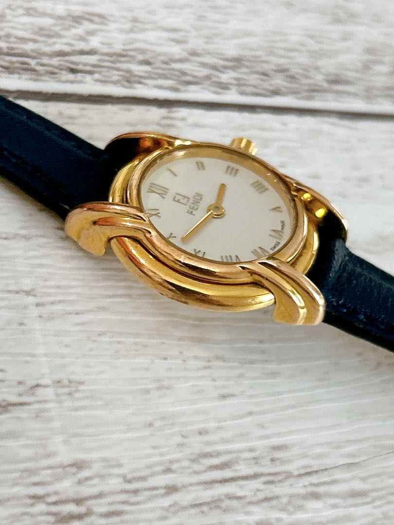 Fendi 300L Analog Quartz Women フェンディ Womenwatch.·*.