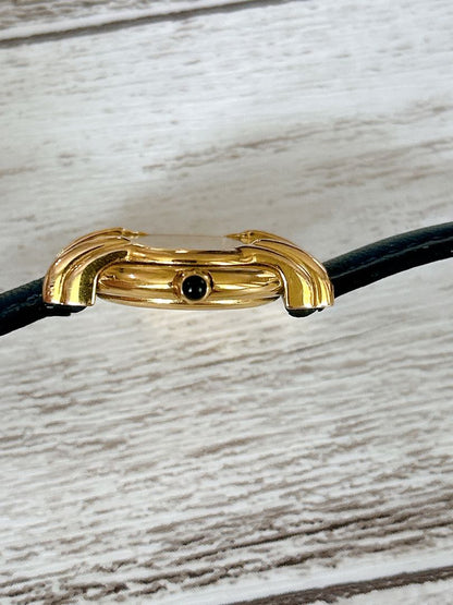 Fendi 300L Analog Quartz Women フェンディ Womenwatch.·*.