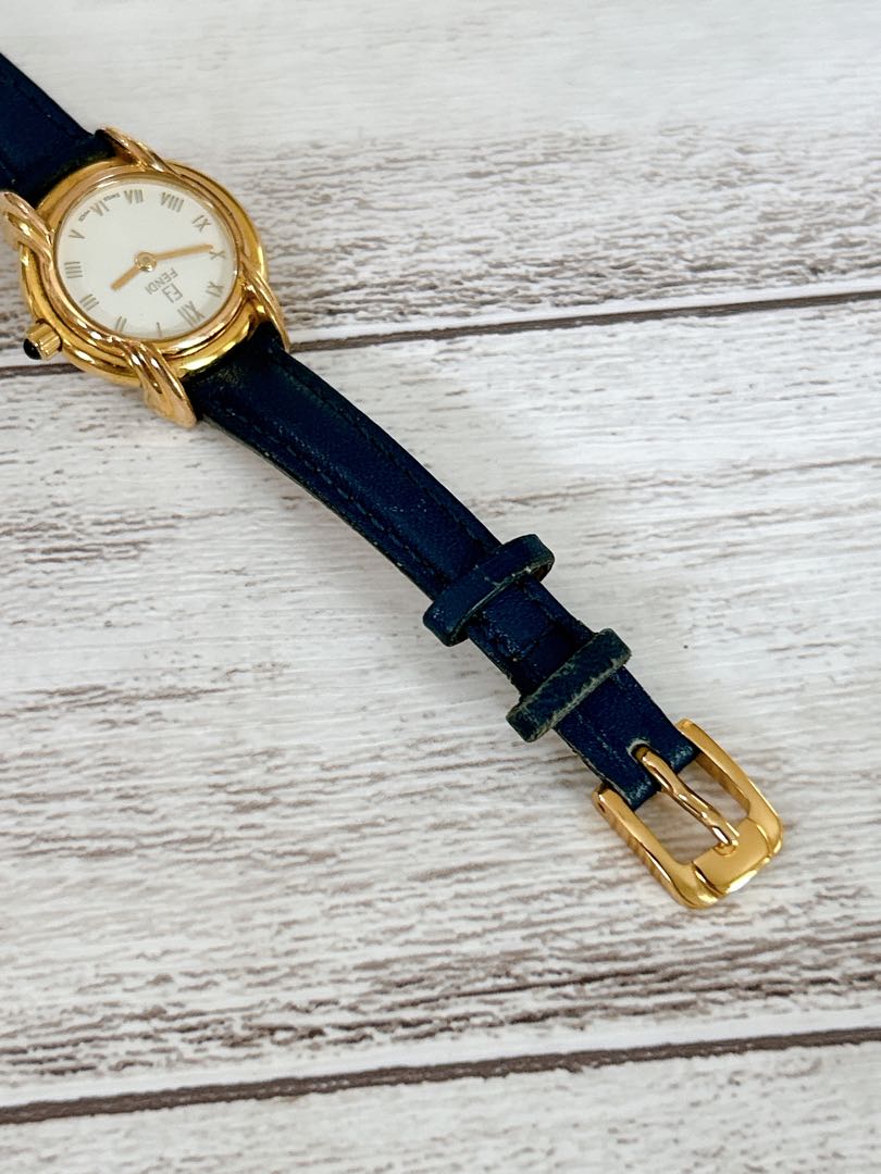 Fendi 300L Analog Quartz Women フェンディ Womenwatch.·*.