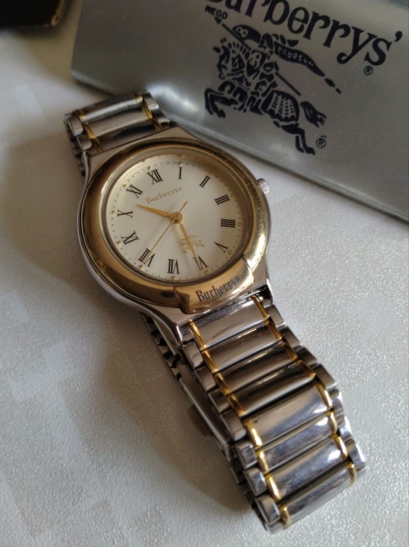 BURBERRY Analog Quartz Women
