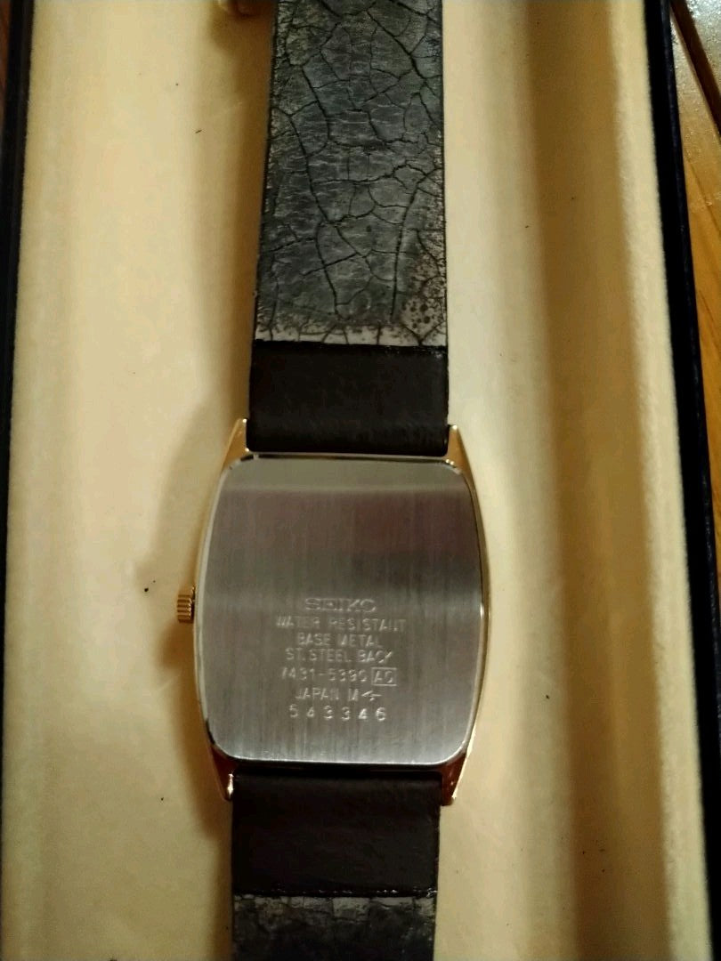 Seiko Analog Quartz Women