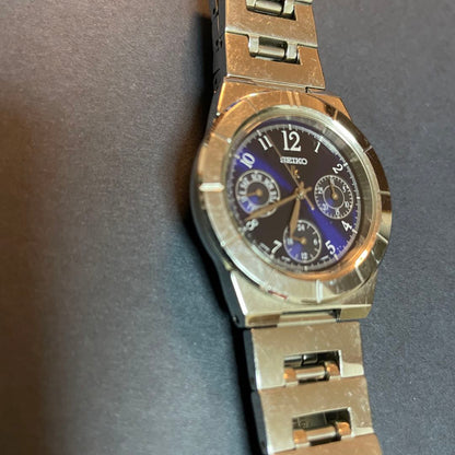 Seiko lk/lukia 5Y89-0B30 Analog Quartz Women
