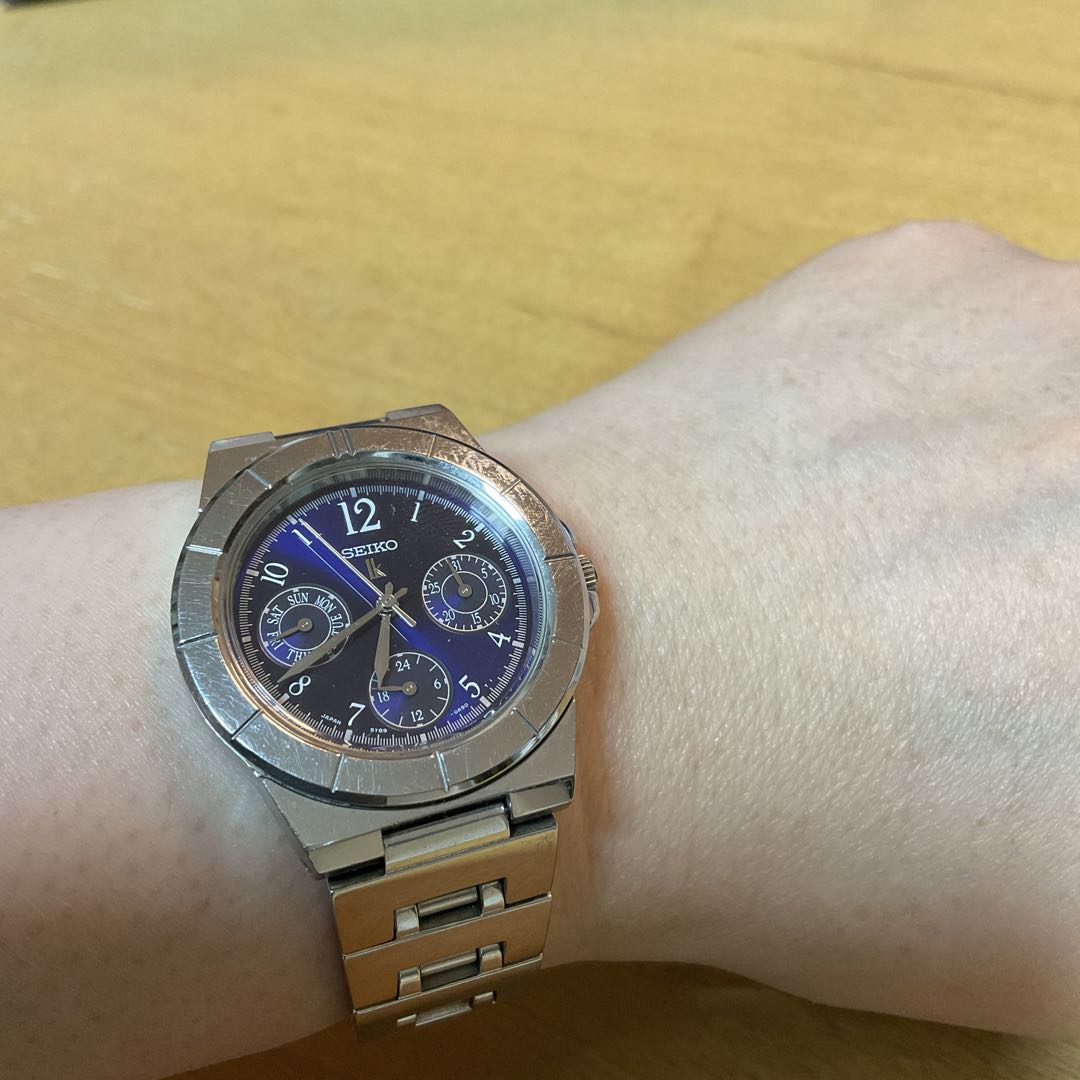 Seiko lk/lukia 5Y89-0B30 Analog Quartz Women