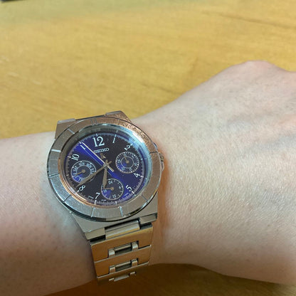 Seiko lk/lukia 5Y89-0B30 Analog Quartz Women