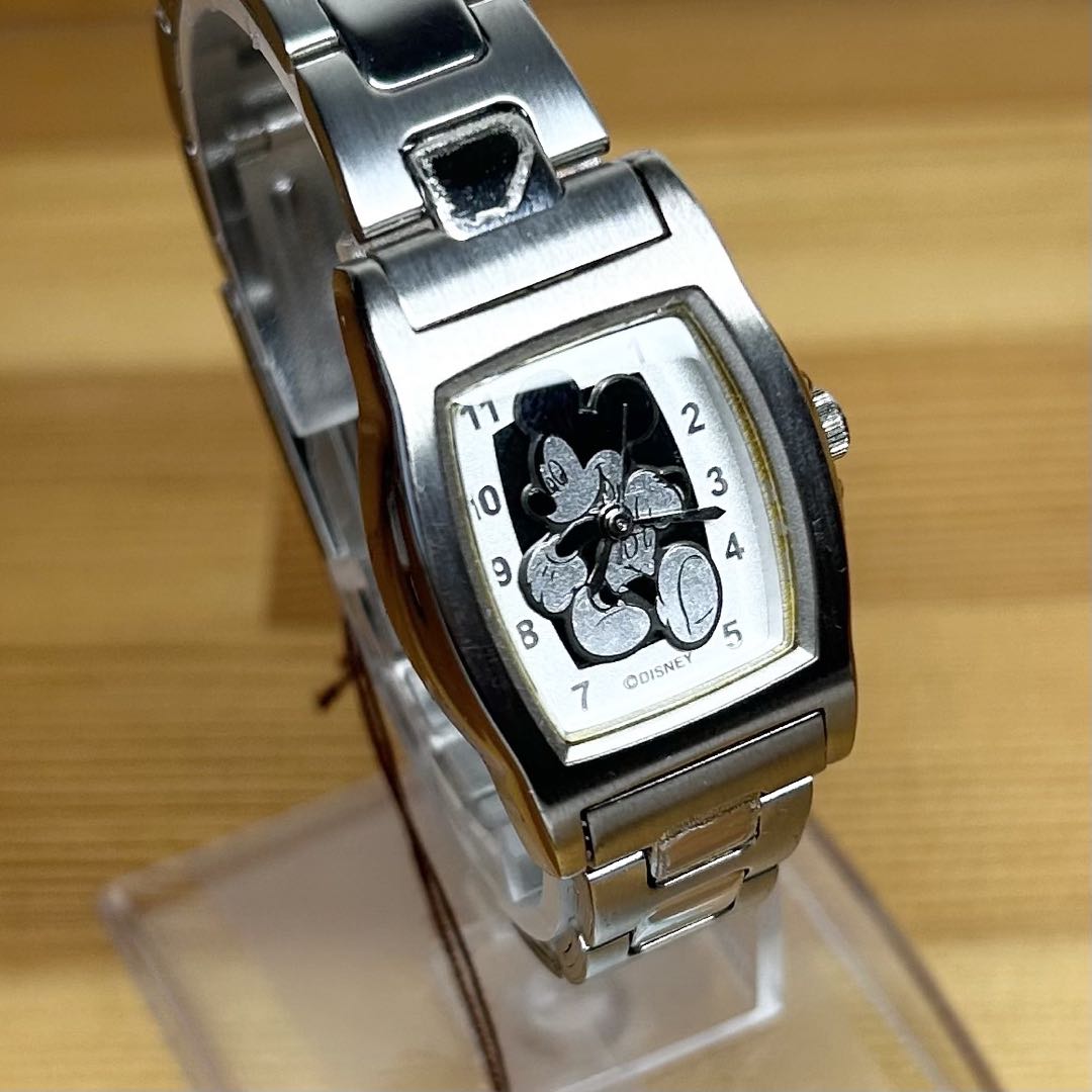 Analog Quartz Women