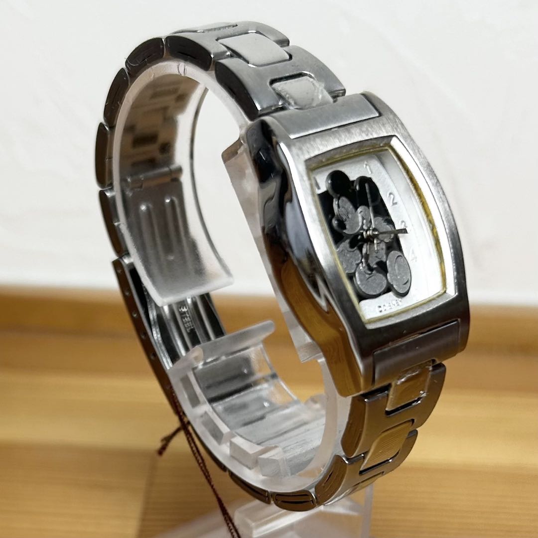 Analog Quartz Women