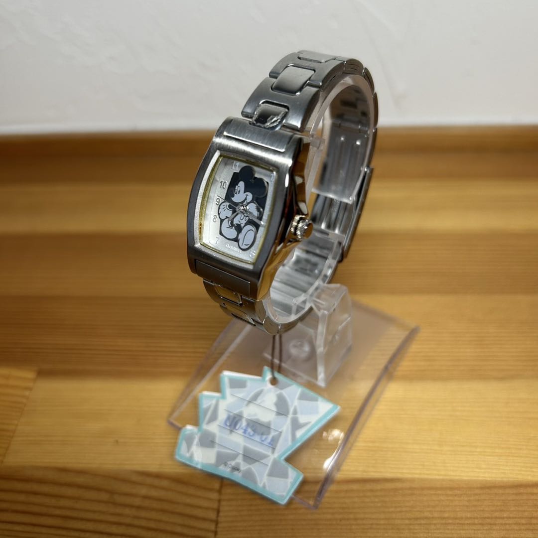 Analog Quartz Women