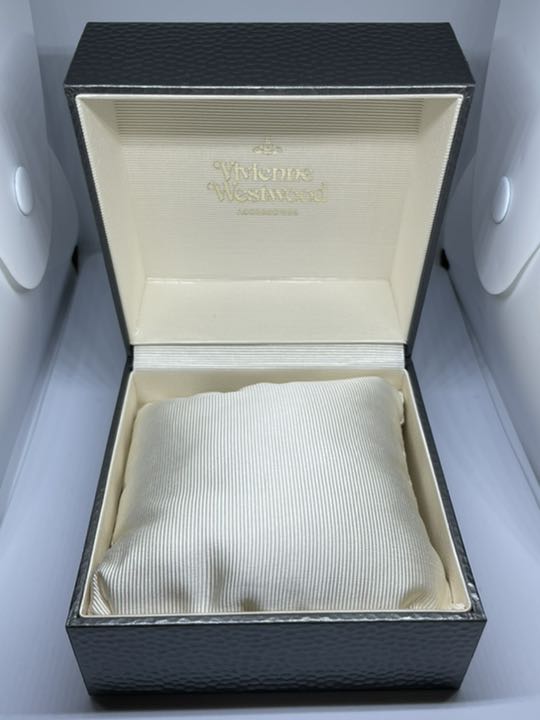 Vivienne Westwood Analog Quartz Women