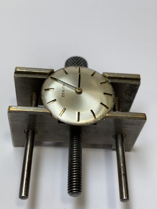Zenith Analog Mechanical (Manual) Women
