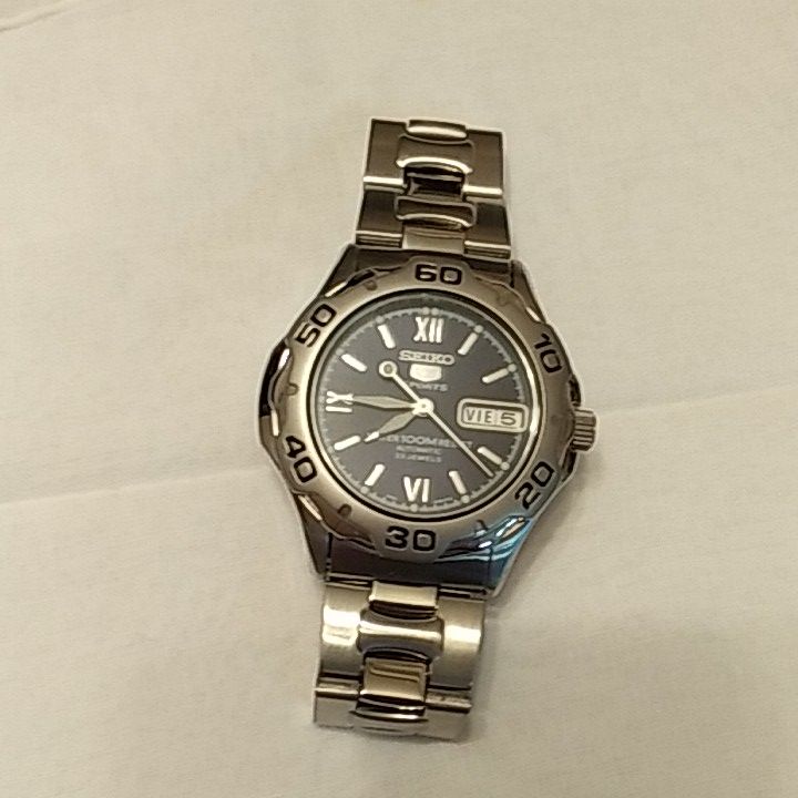 Seiko Analog Quartz Men