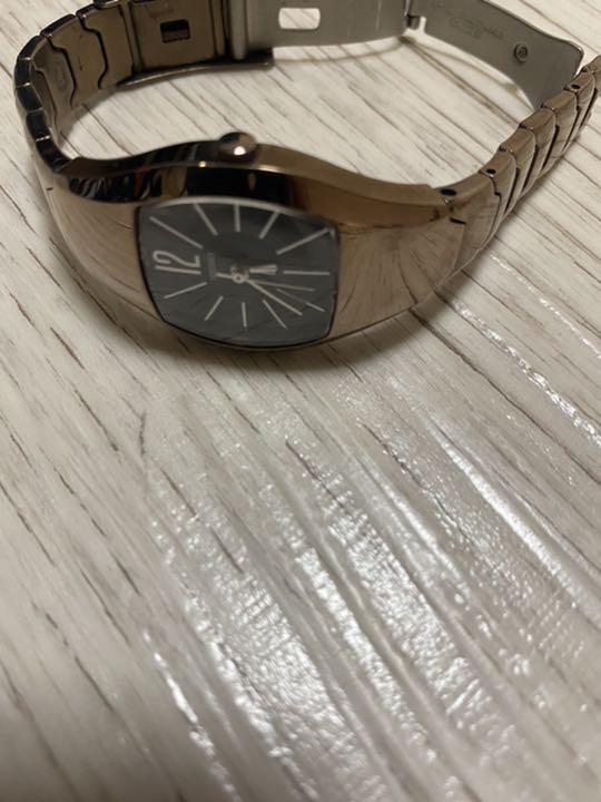 Seiko lk/lukia Analog Quartz Women
