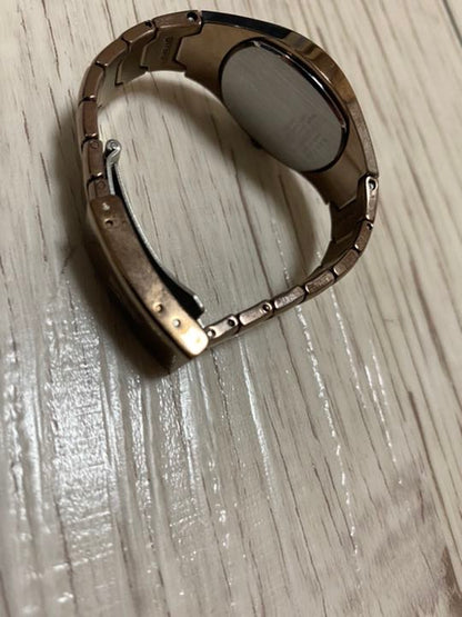 Seiko lk/lukia Analog Quartz Women