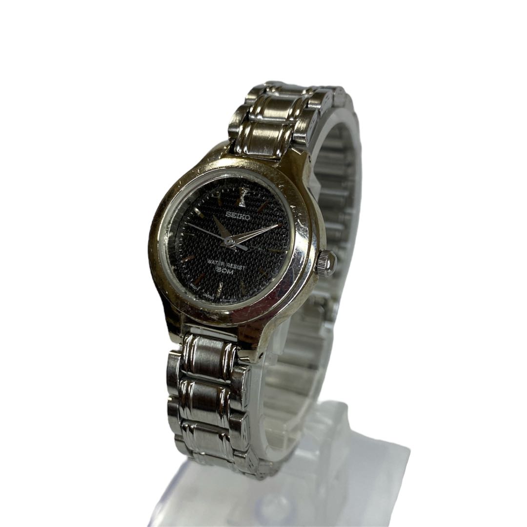 Seiko V701-2H30 Analog Quartz Women Watch Operation Confirmed