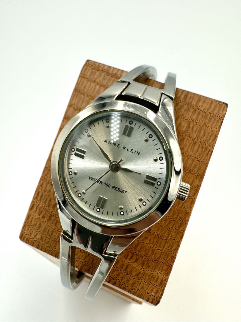 Anne Klein Analog Quartz Women Watch Excellent Condition