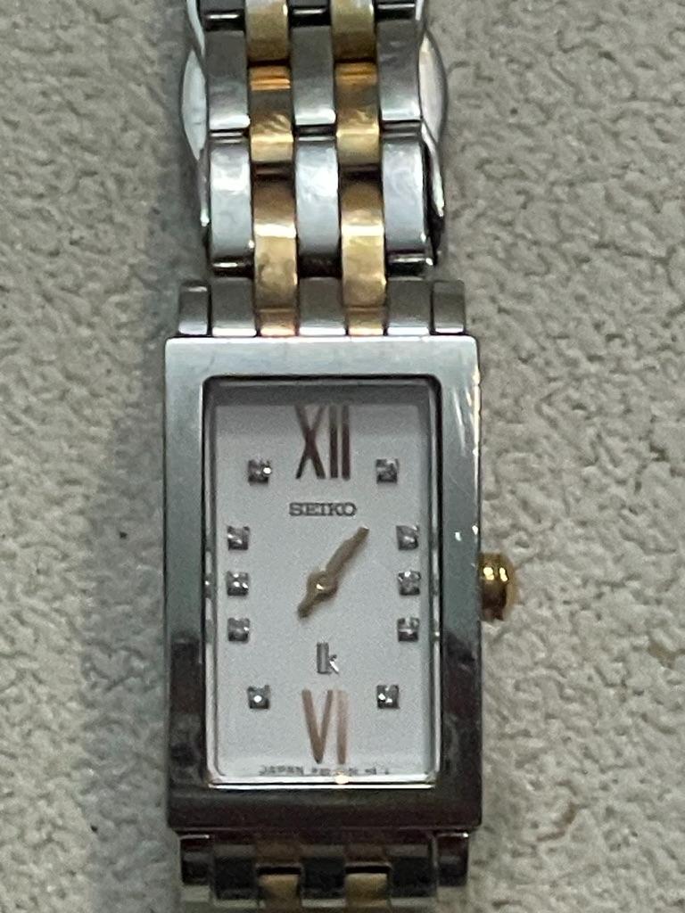 Seiko lk/lukia Analog Quartz Women