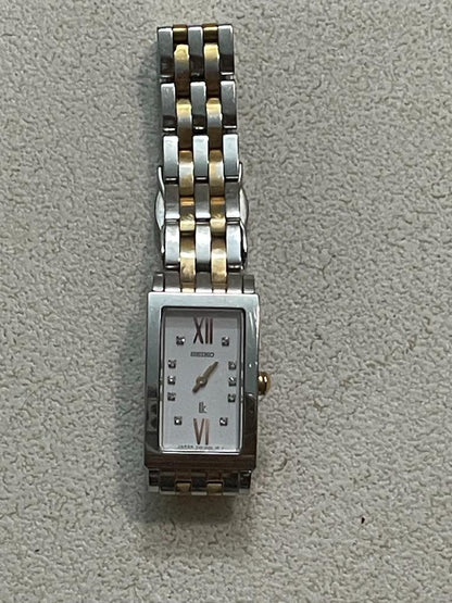 Seiko lk/lukia Analog Quartz Women