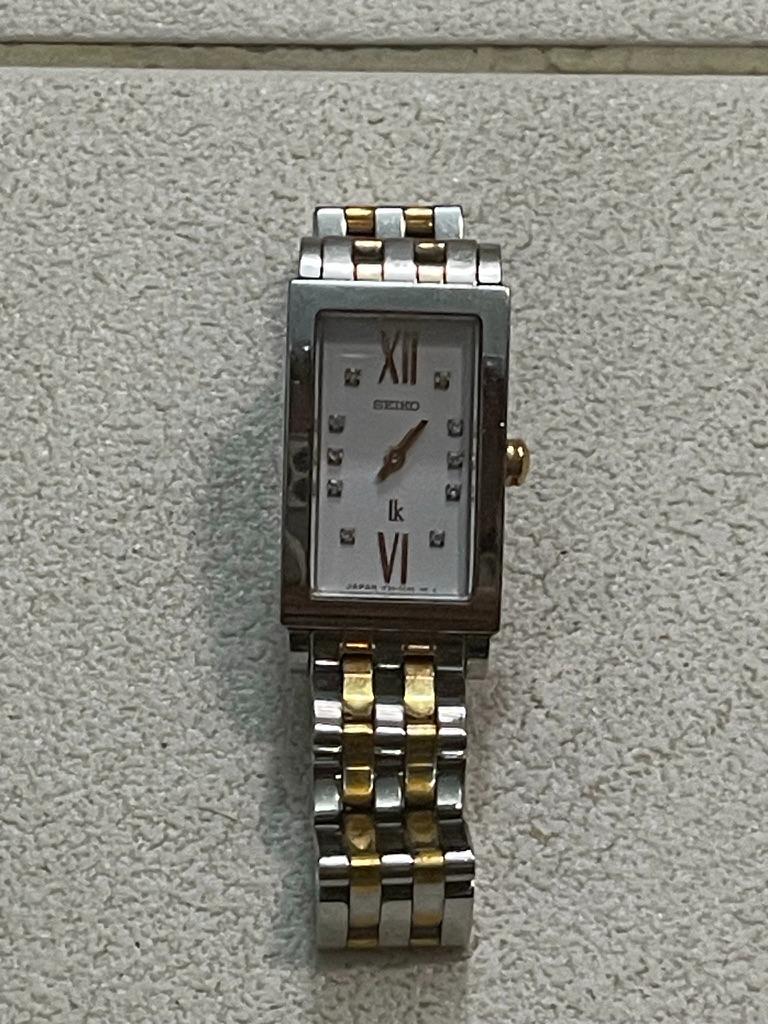 Seiko lk/lukia Analog Quartz Women