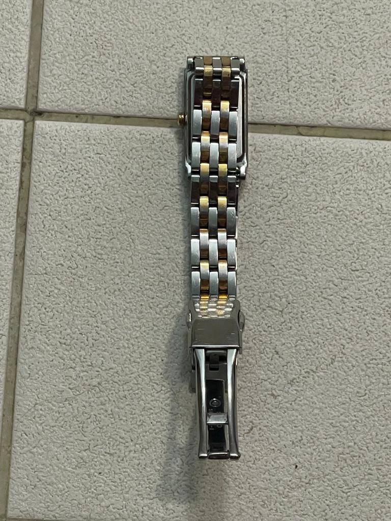 Seiko lk/lukia Analog Quartz Women