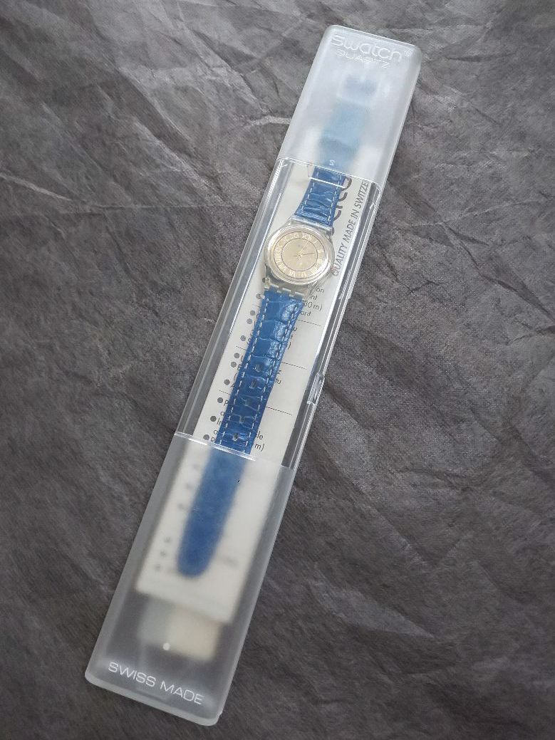 Swatch Analog Mechanical (Manual) Women
