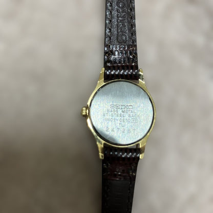 Analog Quartz Women